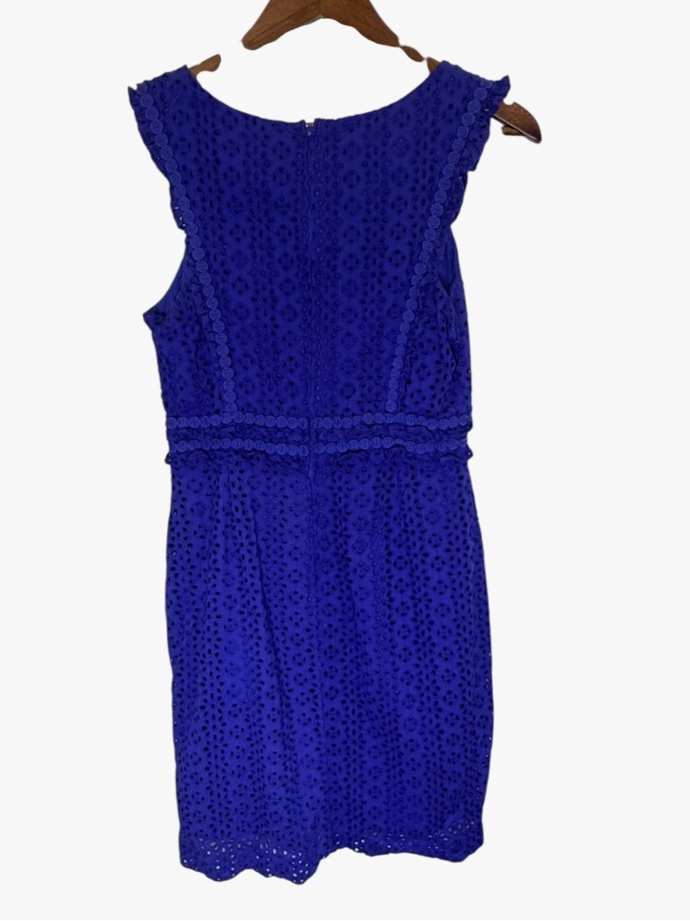Lilly Pulitzer Kaylee Eyelet Shift Dress Blue Cotton Sleeveless Size 4 - Picture 3 of 7